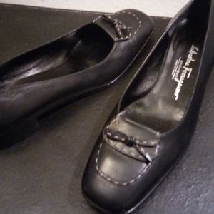 Salvatore Ferragamo Shoes In Black